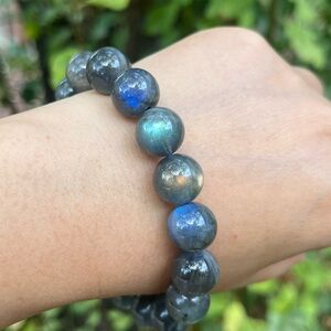 Labradorite Beaded Stretch Bracelet - Blue-Green Flash